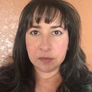 Meet your Posher, Adela